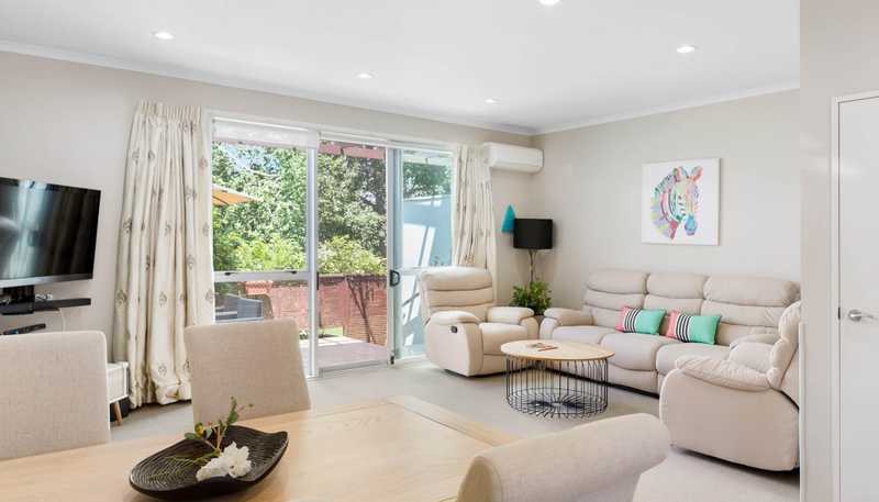 9P Clearwater Cove, West Harbour