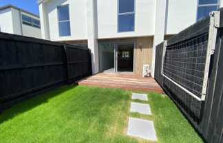 10/7  Lindores Street, Addington