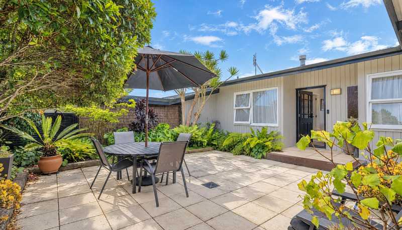 3/2 Chilton Place, Mellons Bay