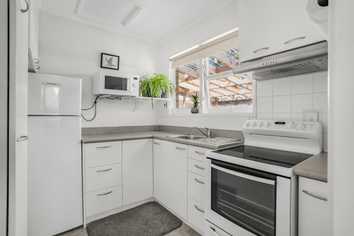 4/170 Waterloo Road, Hutt Central