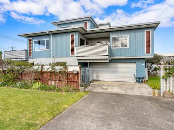 112 Short Road, Whangamata