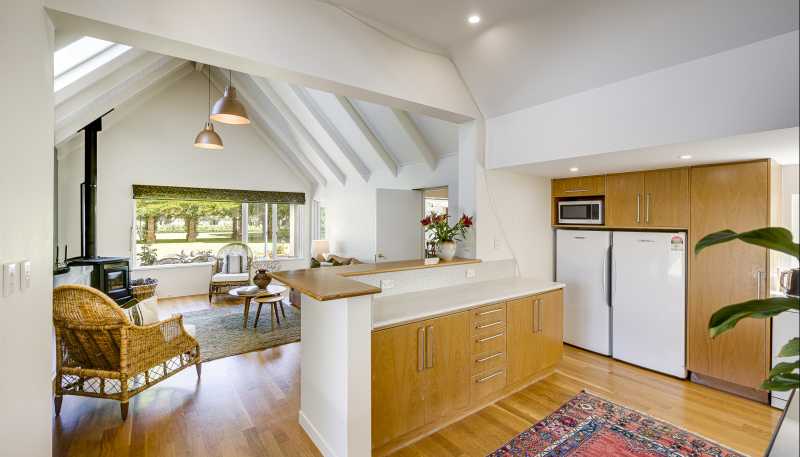  'Lochiel' - 105 Longlands Road West, Longlands