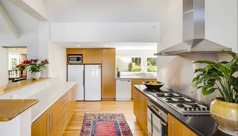  'Lochiel' - 105 Longlands Road West, Longlands