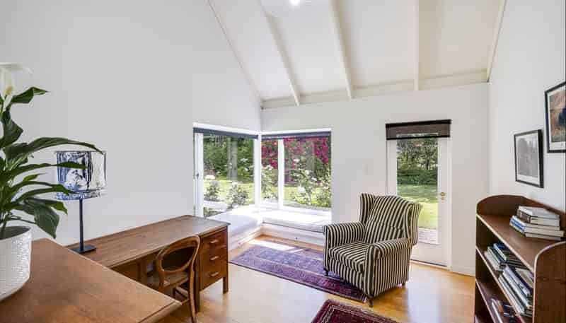  'Lochiel' - 105 Longlands Road West, Longlands