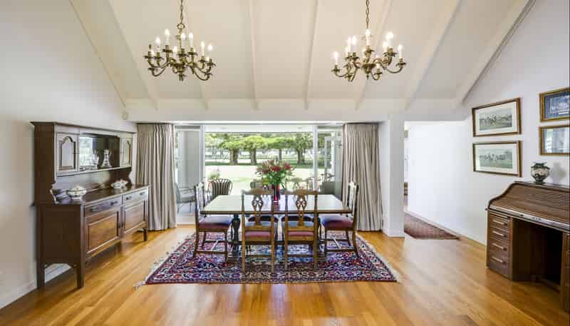  'Lochiel' - 105 Longlands Road West, Longlands
