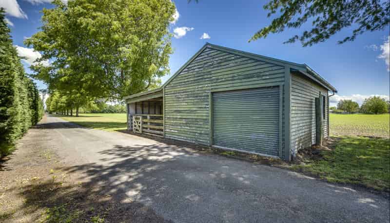  'Lochiel' - 105 Longlands Road West, Longlands