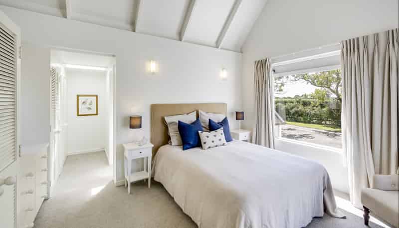  'Lochiel' - 105 Longlands Road West, Longlands