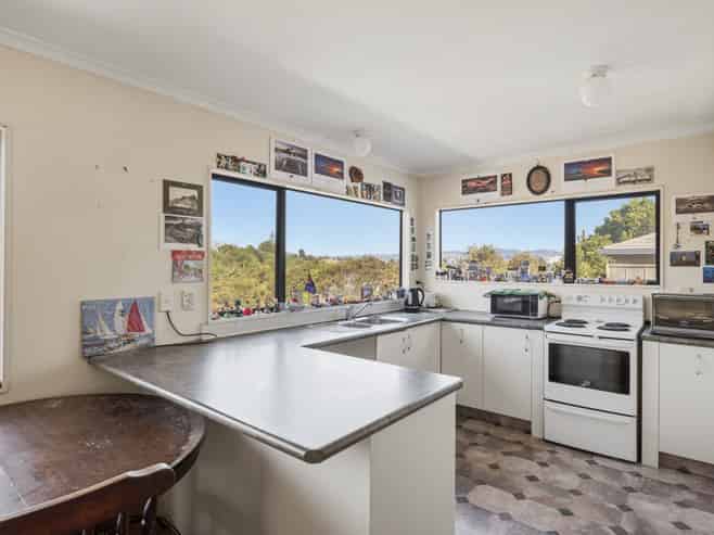 91 Bell Street, Judea