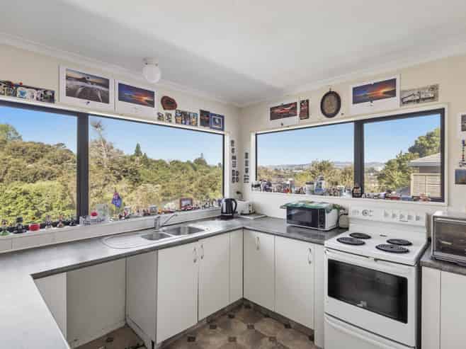 91 Bell Street, Judea