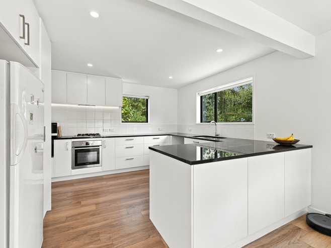 137 Sumnervale Drive, Sumner