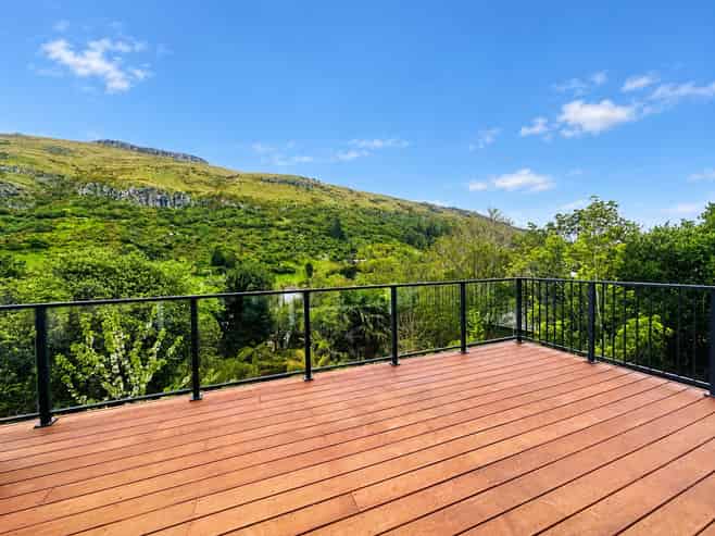 137 Sumnervale Drive, Sumner