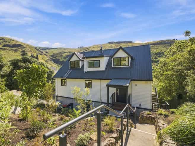 137 Sumnervale Drive, Sumner