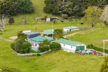 570 and 69 Whananaki South Road, Whananaki