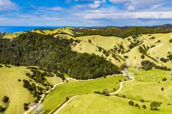 570 and 69 Whananaki South Road, Whananaki