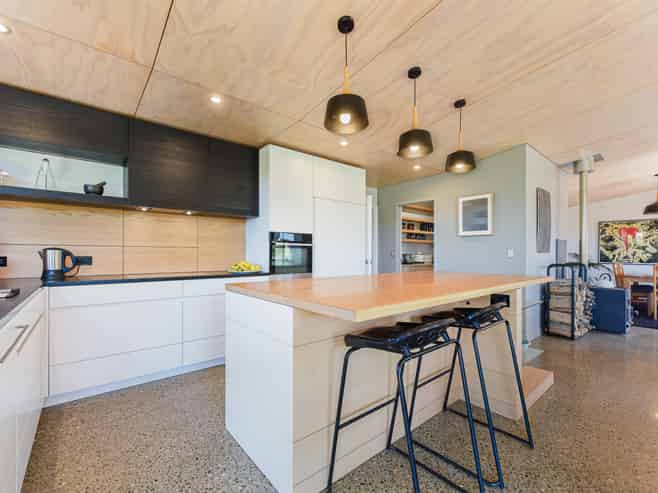 157 Stringer Road, Redwood Valley