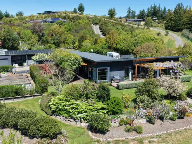 157 Stringer Road, Redwood Valley