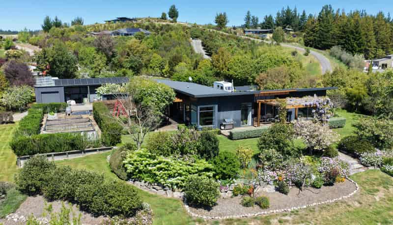 157 Stringer Road, Redwood Valley