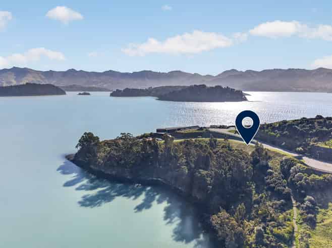 2 Ohinehau Lane, Charteris Bay
