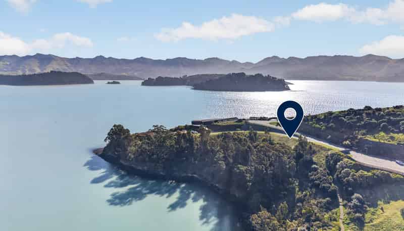 2 Ohinehau Lane, Charteris Bay