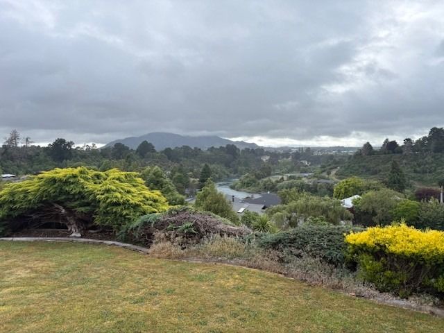 Fantastic Location, Fantastic Home 3