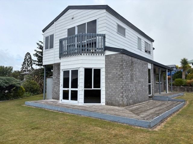 Fantastic Location, Fantastic Home 4
