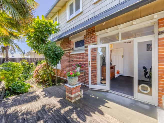 9 Avenue Road, Greenmeadows