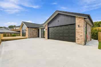 77 Rongoa Maori Way, Pukekohe