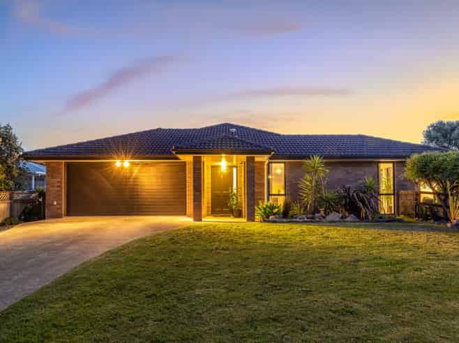 1 Simpson Crescent, Raumati Beach