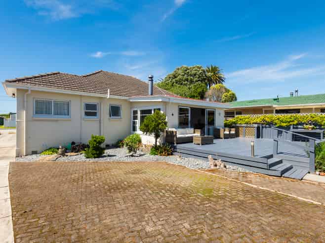 6 Elm Street, Mangapapa