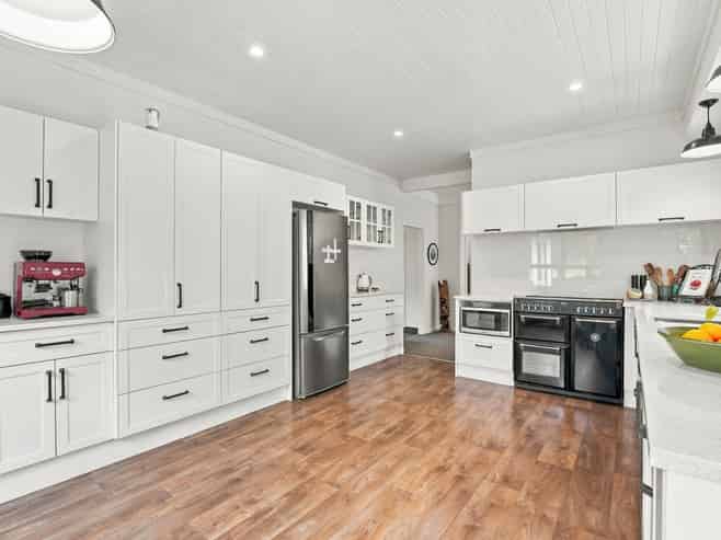 2/15A Caversham Road, Westmere