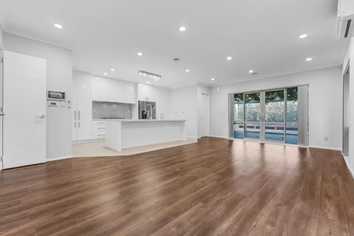 4 Bruckless Drive, Flat Bush