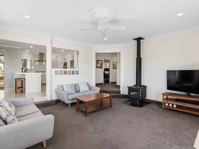 6 Village Way, Welcome Bay