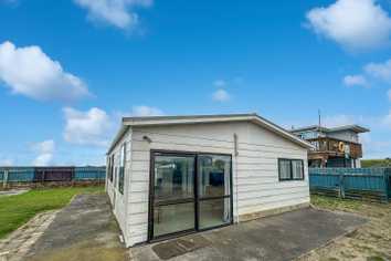 27 Nukumaru Parade, Waitotara