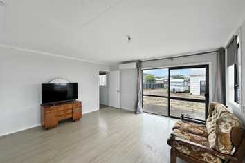27 Nukumaru Parade, Waitotara
