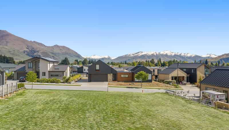 16 Marjon Drive, Wanaka