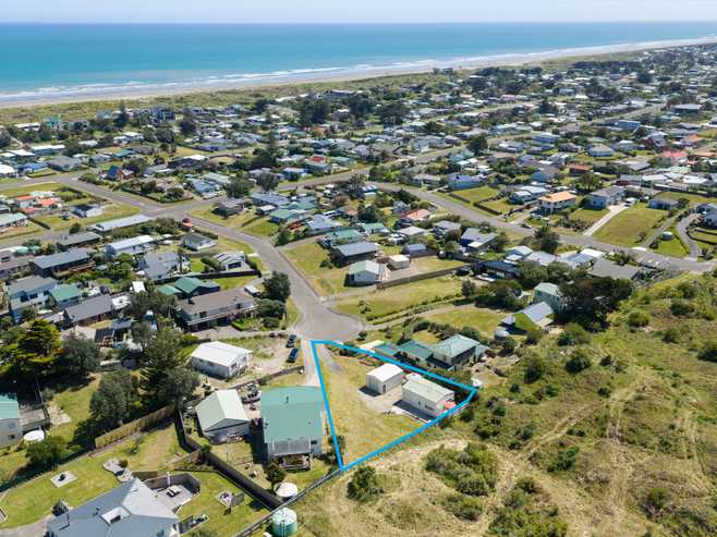 25 Takitimu Street, WAITARERE BEACH