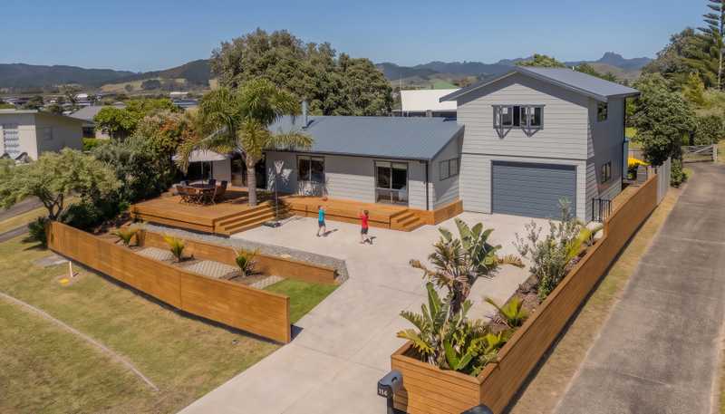 114 Kauri Crescent, Matarangi