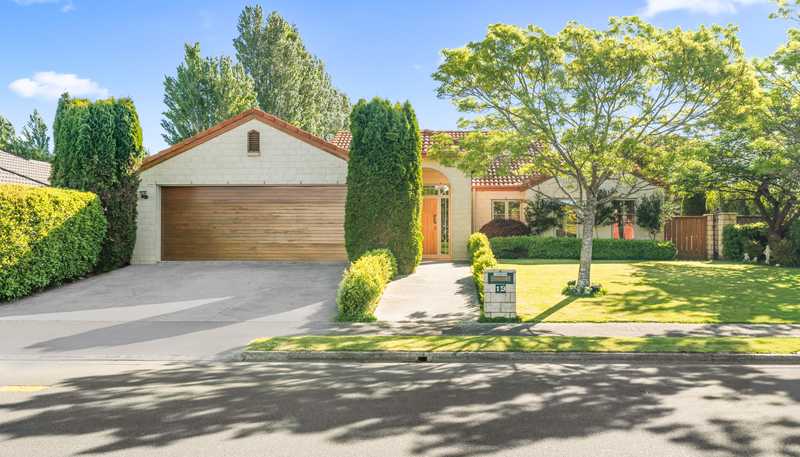 19 Brookfield Drive, Northwood