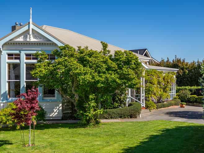 14 Lincoln Road, Bluff Hill