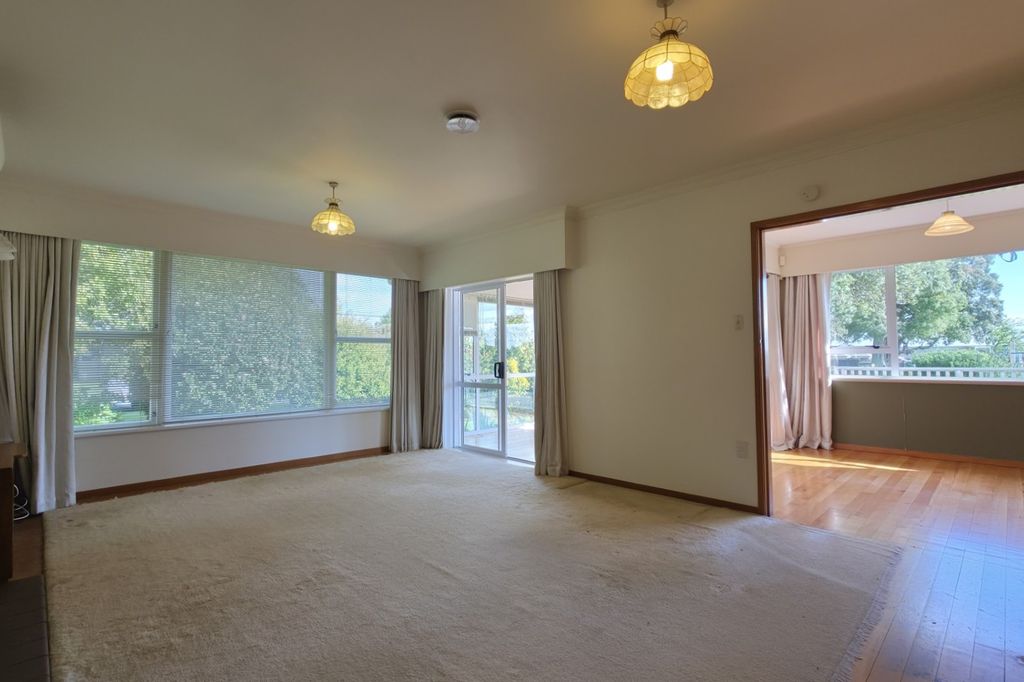 THREE SPACIOUS BEDROOMS 4