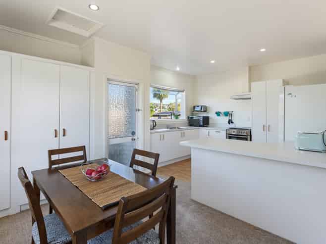 76 Oxford Street, Tawa