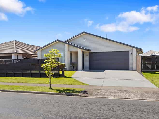 128 Puhirake Crescent, Pyes Pa