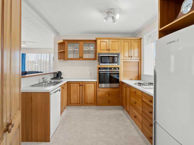6 Culzean Grove, Bell Block