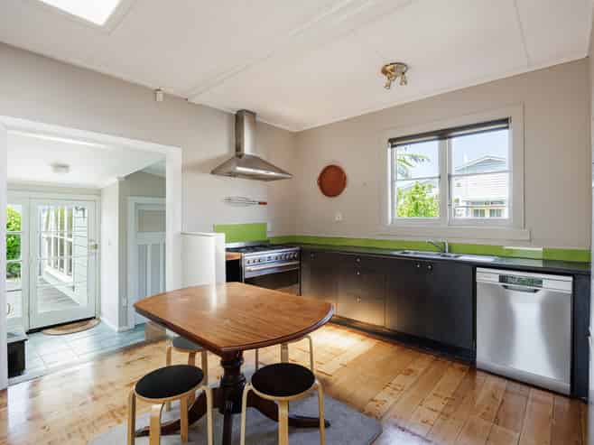 211 Georges Drive, Napier South