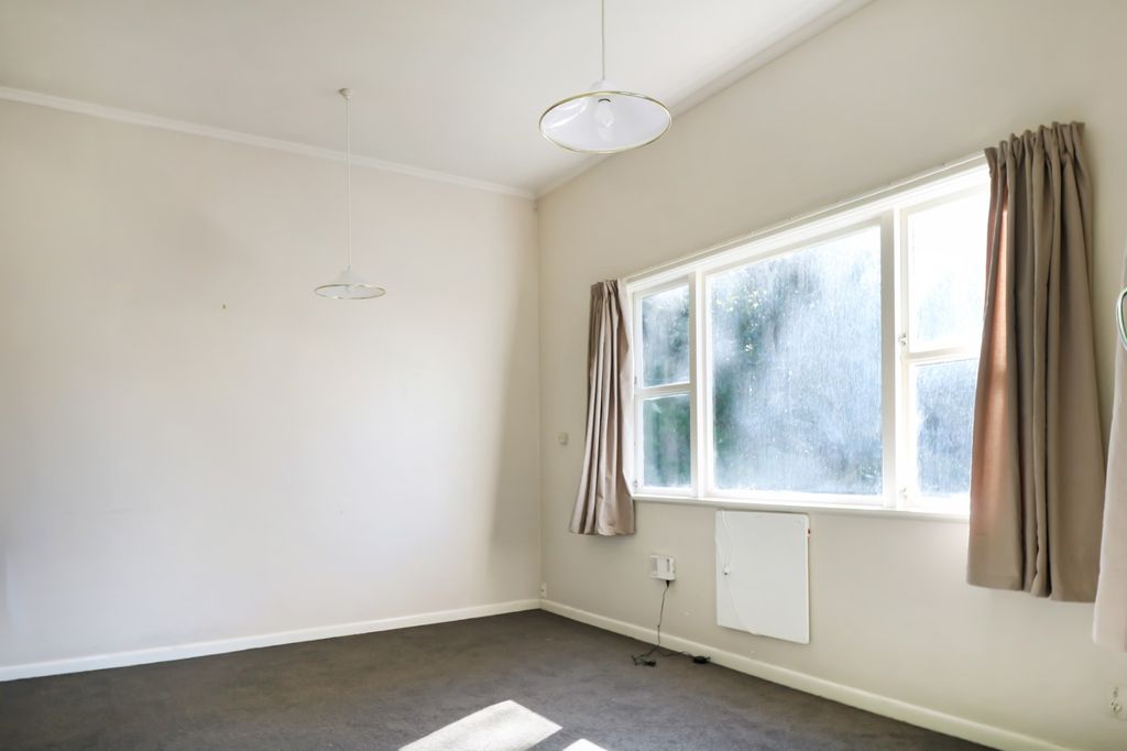 One-Bedroom Unit in the Heart of the CBD 5