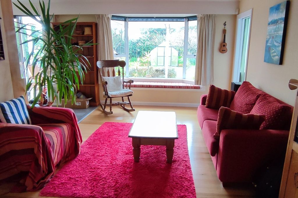 Character Three Bedroom plus Office Home in The Wood 4