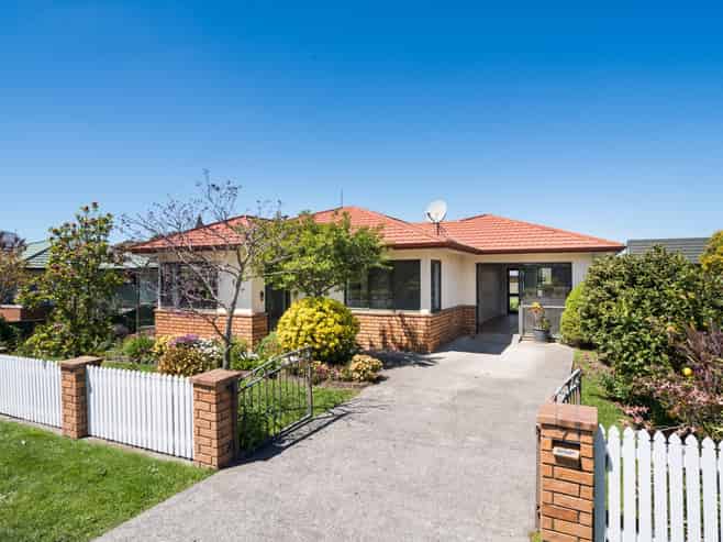 7 Saint Johns Close (off West Street), Feilding
