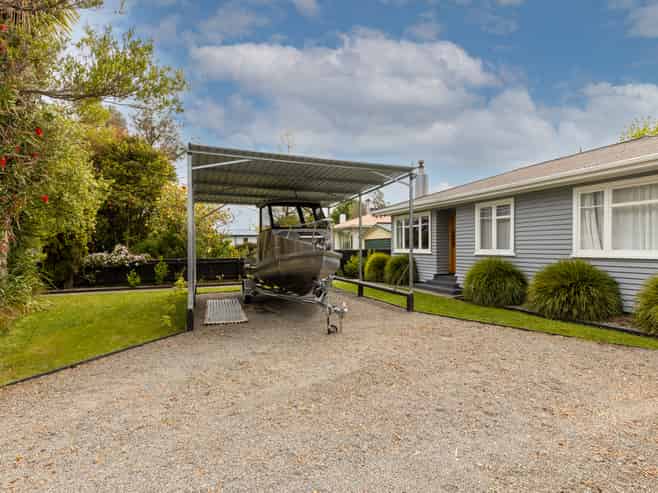 13 Glenroy Crescent, Springlands