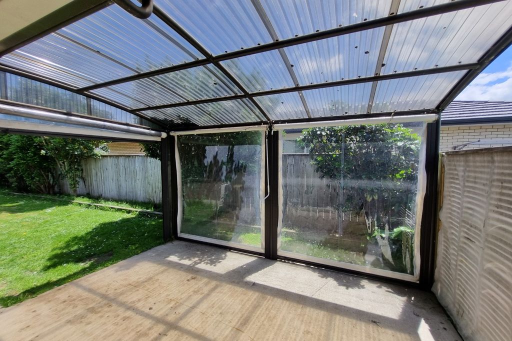 Modern Living in Springvale! 4