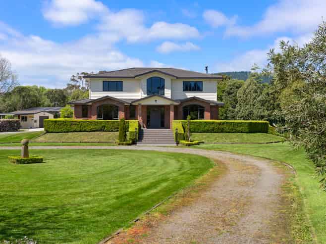 38 Rata Road, Raumati Beach